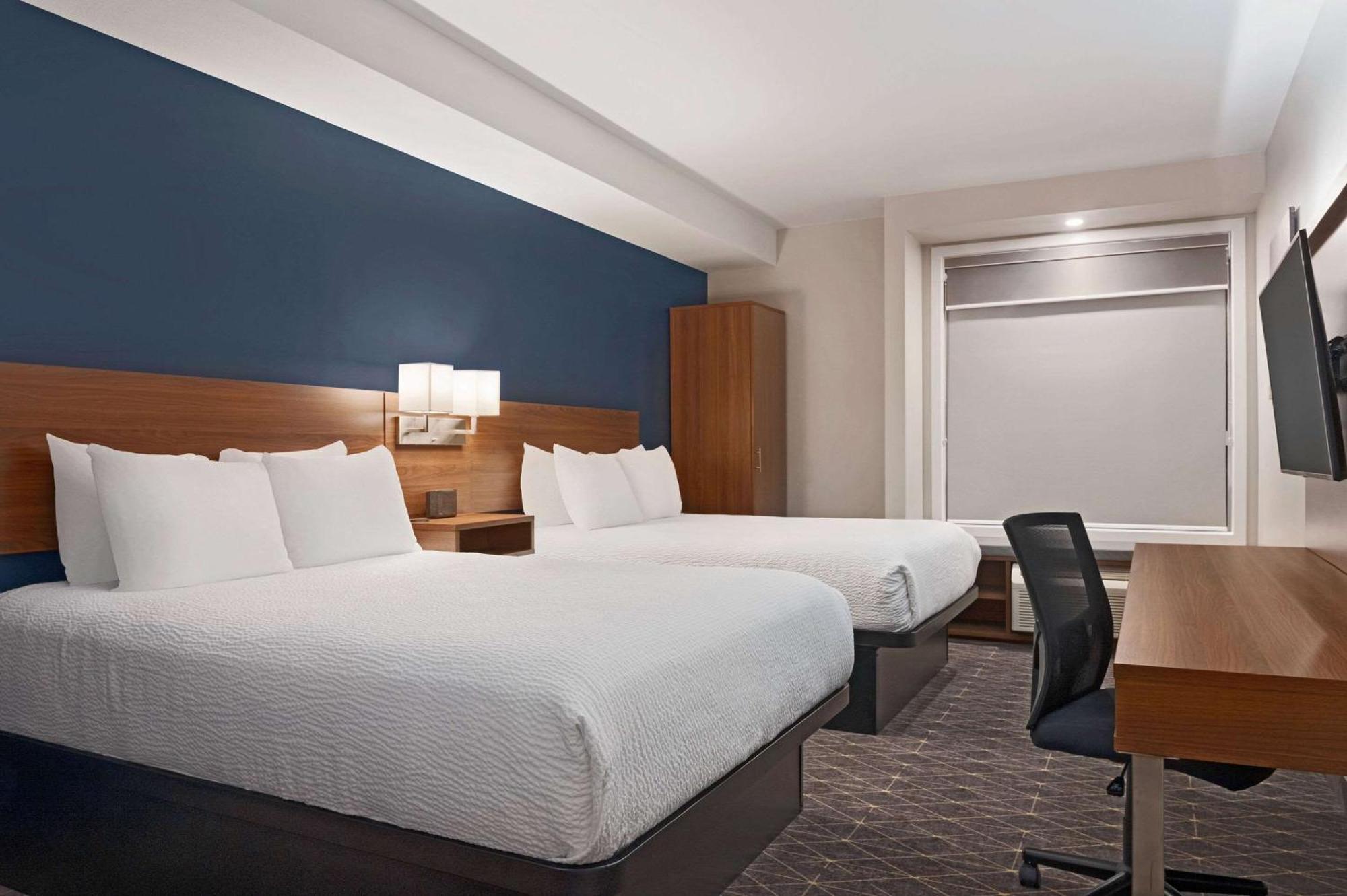 Park Inn By Radisson, Kelowna Exteriér fotografie
