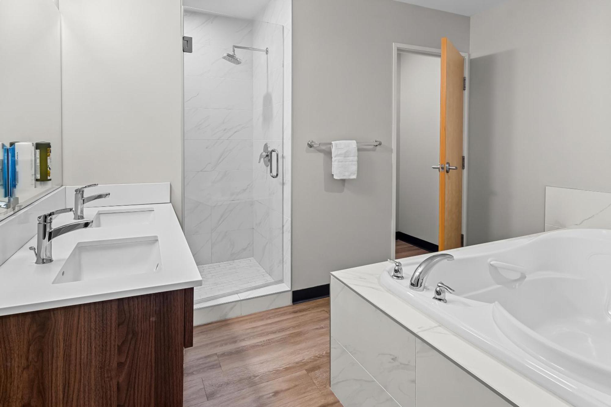 Park Inn By Radisson, Kelowna Exteriér fotografie